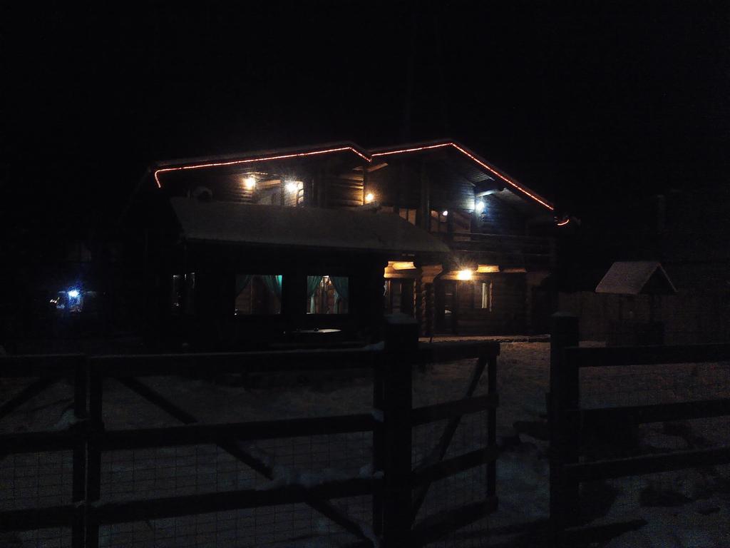 Casa Muntelui - Sambata Pension Sîmbăta de Sus Buitenkant foto