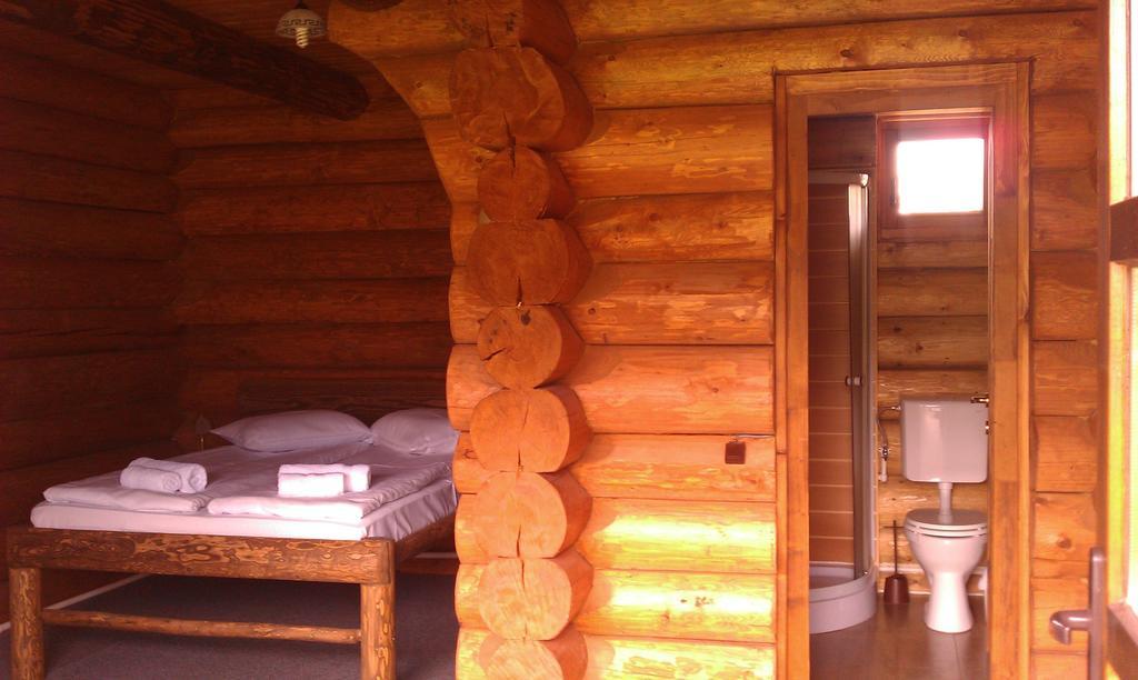 Casa Muntelui - Sambata Pension Sîmbăta de Sus Kamer foto