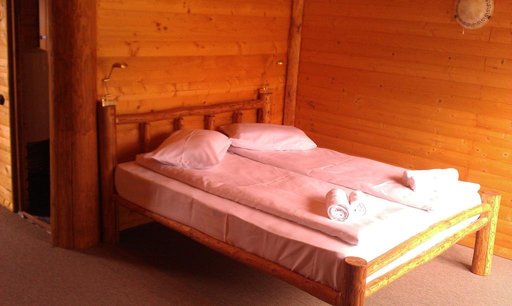 Casa Muntelui - Sambata Pension Sîmbăta de Sus Kamer foto