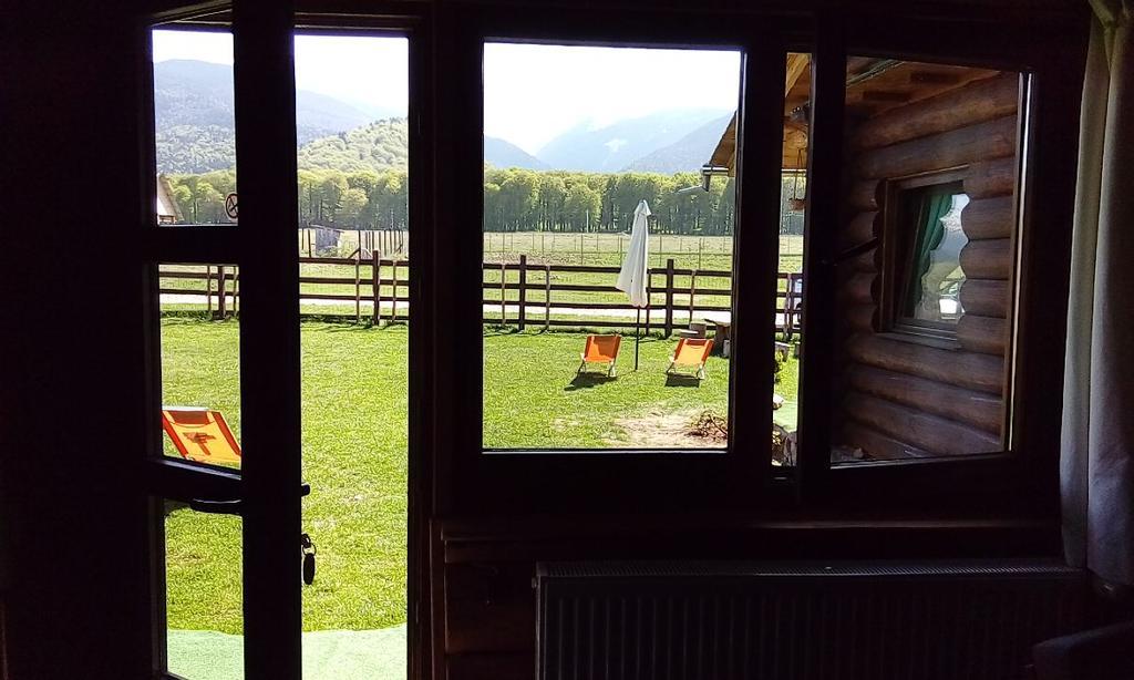 Casa Muntelui - Sambata Pension Sîmbăta de Sus Kamer foto